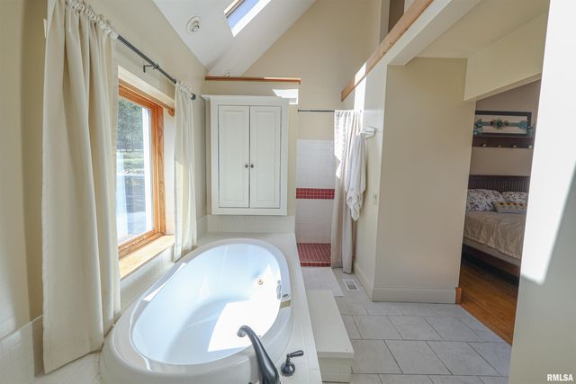 500 Mallards Landing, Tunnel Hill, IL 62972