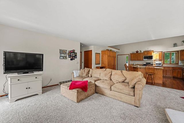 2875 WESTMOOR ROAD, Oshkosh, WI 54904