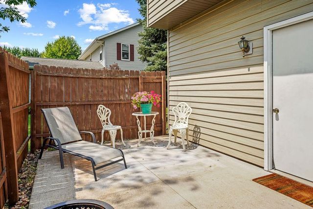 2875 WESTMOOR ROAD, Oshkosh, WI 54904