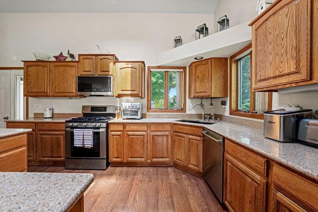 2875 WESTMOOR ROAD, Oshkosh, WI 54904