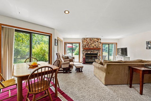 2875 WESTMOOR ROAD, Oshkosh, WI 54904