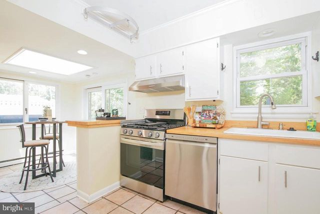 5602 HAWTHORNE ST, Cheverly, MD 20785