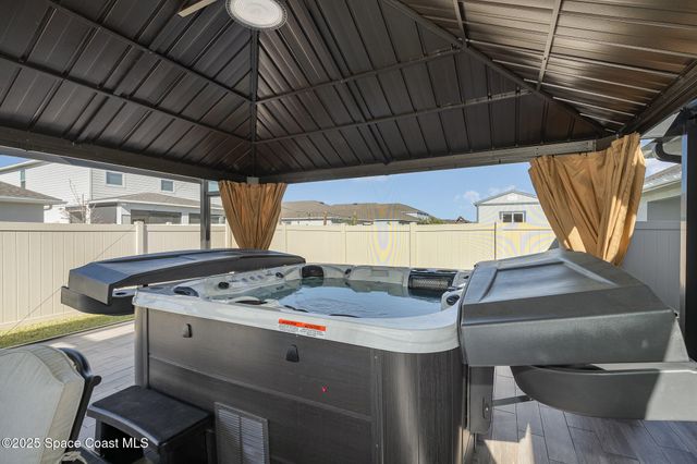 2096 Kylar Drive NW, Palm Bay, FL 32907