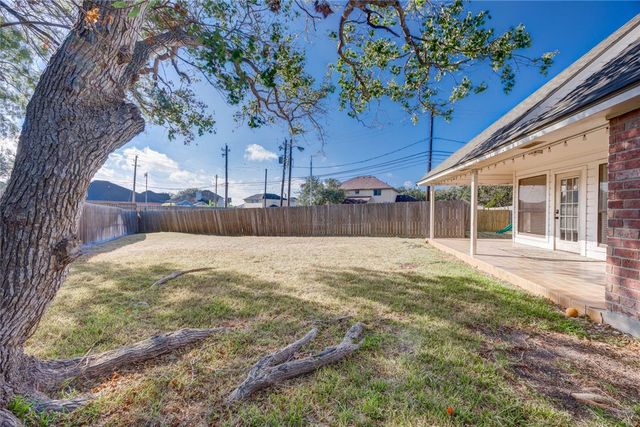 4737 Spring Fork Dr, Corpus Christi, TX 78413