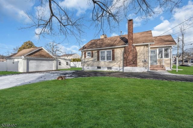 221 Golf Ave, South Plainfield Boro, NJ 07080