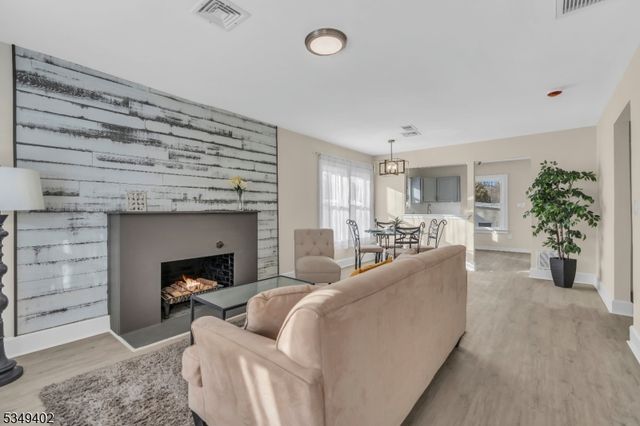 221 Golf Ave, South Plainfield Boro, NJ 07080