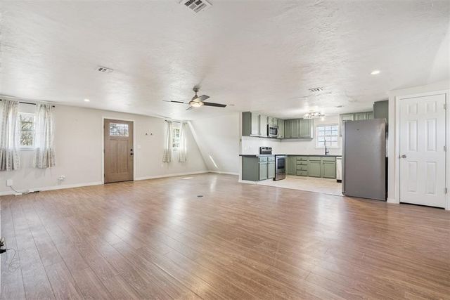 911 N Pesotum Avenue, Shawnee, OK 74801