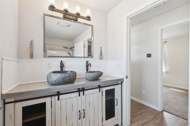 911 N Pesotum Avenue, Shawnee, OK 74801