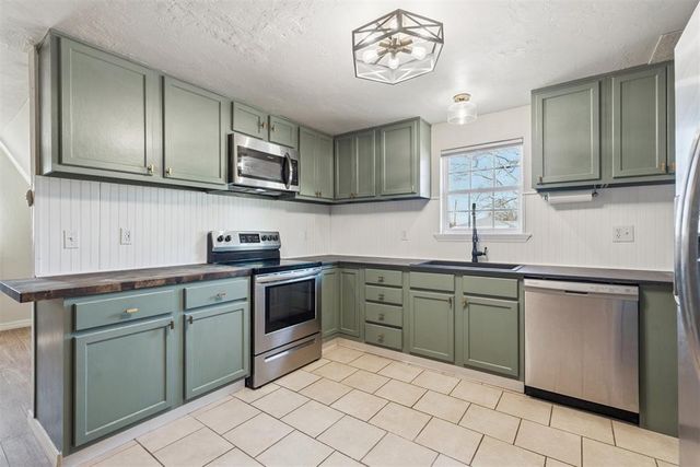 911 N Pesotum Avenue, Shawnee, OK 74801