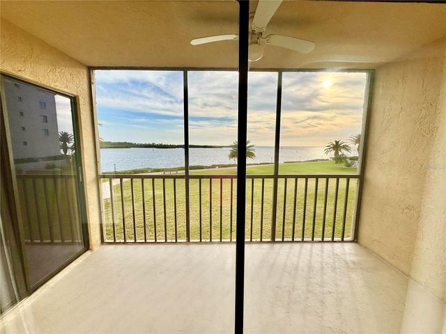 4620 BAY BOULEVARD 1116, Port Richey, FL 34668