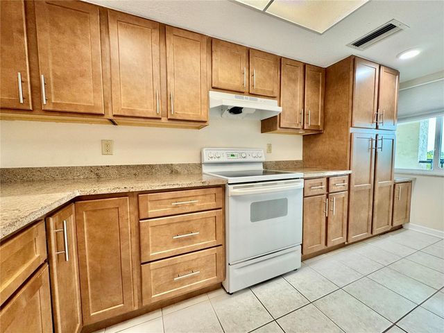 4620 BAY BOULEVARD 1116, Port Richey, FL 34668