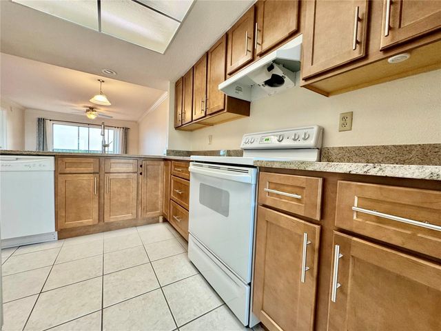 4620 BAY BOULEVARD 1116, Port Richey, FL 34668