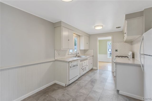 216 Strathmore Drive, Syracuse, NY 13207