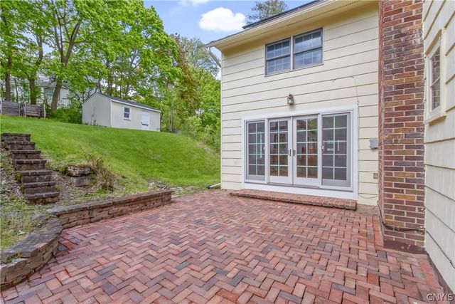 216 Strathmore Drive, Syracuse, NY 13207