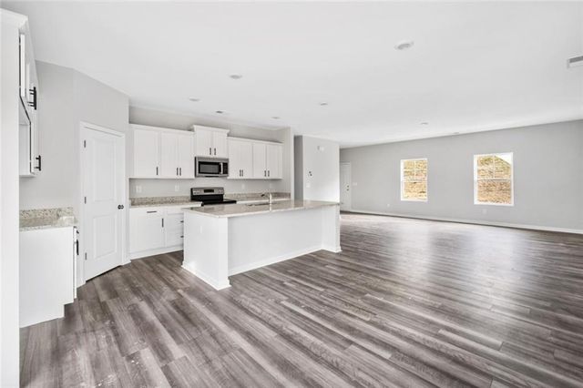 122 S Mill Creek Court, Woodstock, GA 30188
