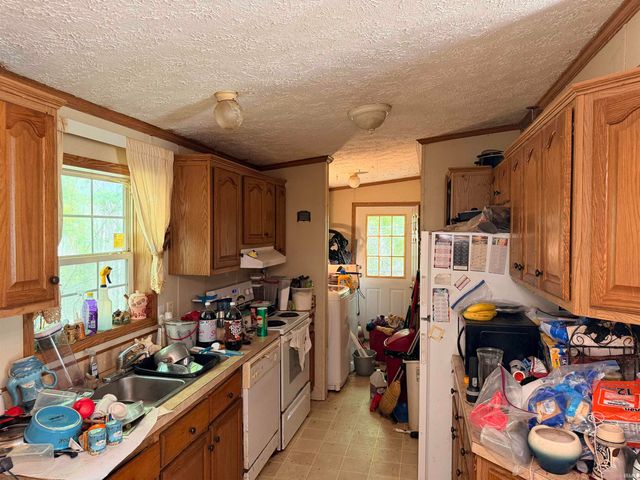 4660 S Calloway Drive, Hardinsburg, IN 47125