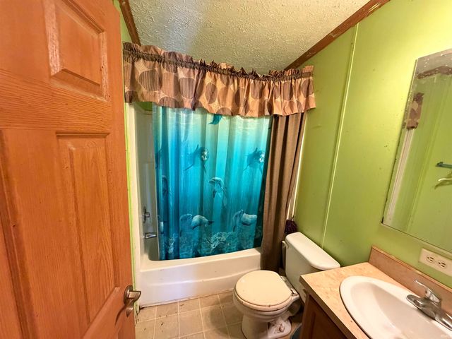 4660 S Calloway Drive, Hardinsburg, IN 47125