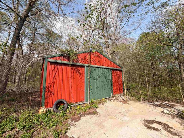 4660 S Calloway Drive, Hardinsburg, IN 47125