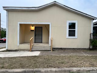 220 N Pinto, San Antonio, TX 78207