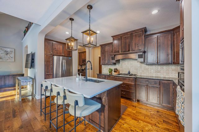 16899 E Lake Drive, Lakeville, MN 55044