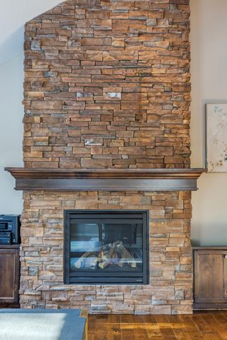 16899 E Lake Drive, Lakeville, MN 55044