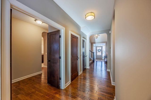 16899 E Lake Drive, Lakeville, MN 55044