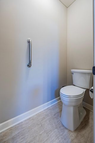 16899 E Lake Drive, Lakeville, MN 55044