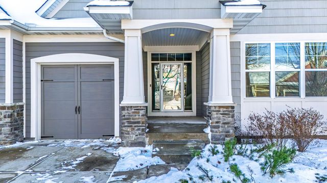 16899 E Lake Drive, Lakeville, MN 55044