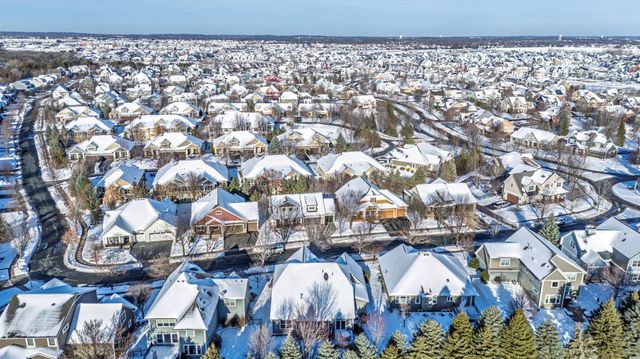 16899 E Lake Drive, Lakeville, MN 55044