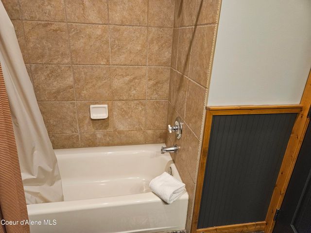 604 Bunker Ave, 403, Kellogg, ID 83837