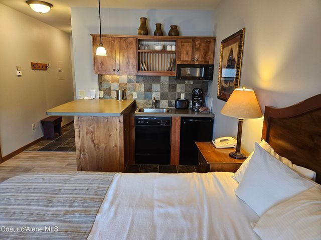 604 Bunker Ave, 403, Kellogg, ID 83837