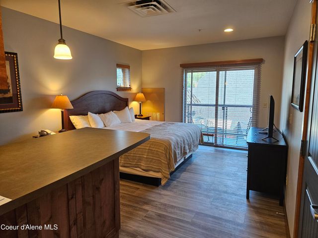 604 Bunker Ave, 403, Kellogg, ID 83837