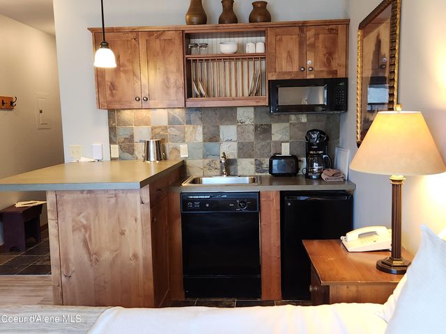 604 Bunker Ave, 403, Kellogg, ID 83837