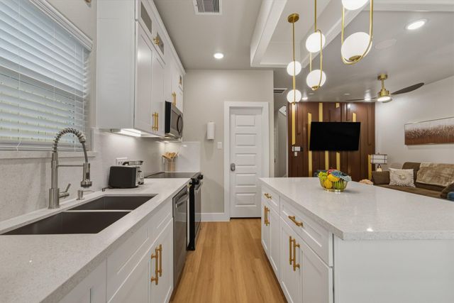 3539 Mt Pleasant Unit-A, Houston, TX 77021