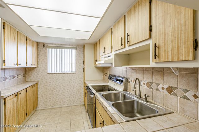 3150 N Harbor City Boulevard 325, Melbourne, FL 32935