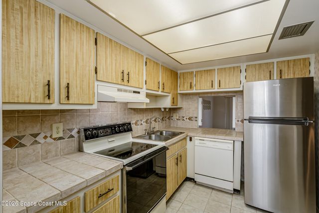 3150 N Harbor City Boulevard 325, Melbourne, FL 32935