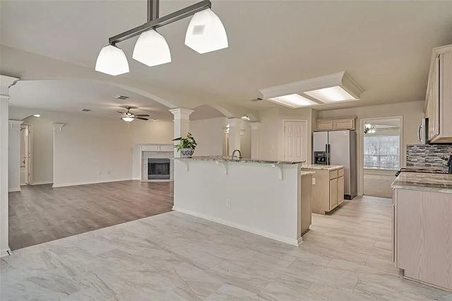 511 Elm Ridge Drive, Spring, TX 77386