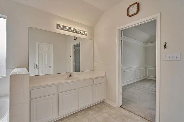 511 Elm Ridge Drive, Spring, TX 77386