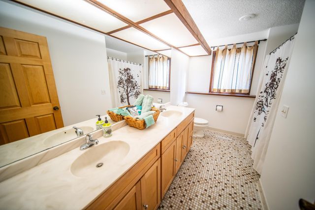 6835 Buckthorn Dr NW, Rochester, MN 55901