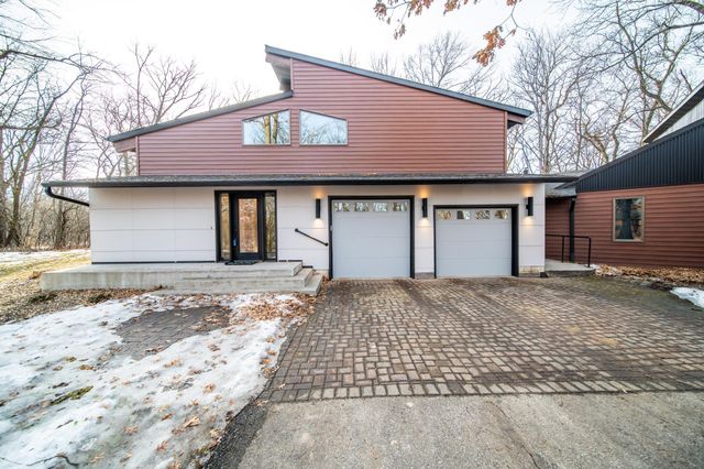 6835 Buckthorn Dr NW, Rochester, MN 55901