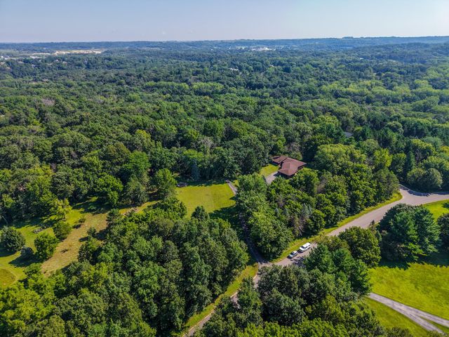 6835 Buckthorn Dr NW, Rochester, MN 55901