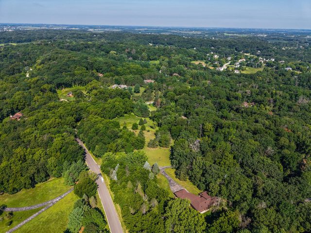 6835 Buckthorn Dr NW, Rochester, MN 55901