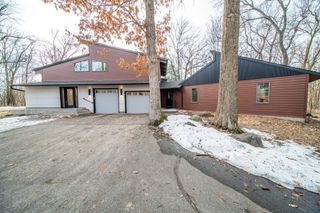 6835 Buckthorn Dr NW, Rochester, MN 55901