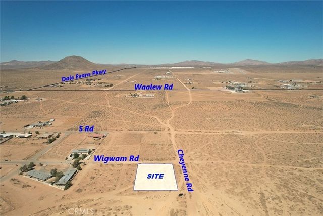 23 Wigwam Road, Apple Valley, CA 92307