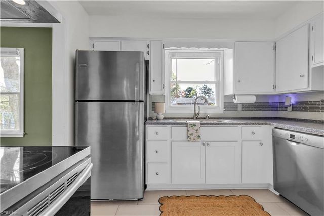 107 Picard DR, Newport News, VA 23602