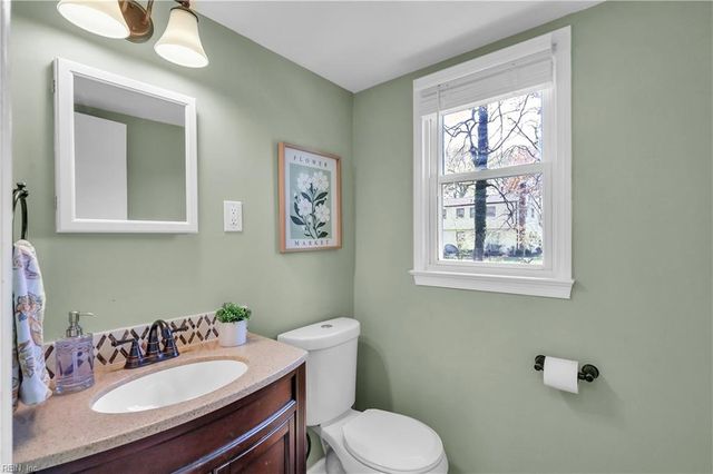 107 Picard DR, Newport News, VA 23602