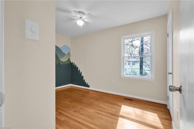 107 Picard DR, Newport News, VA 23602