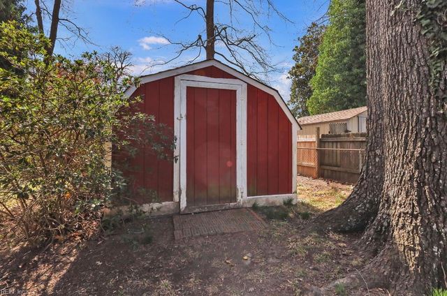 107 Picard DR, Newport News, VA 23602