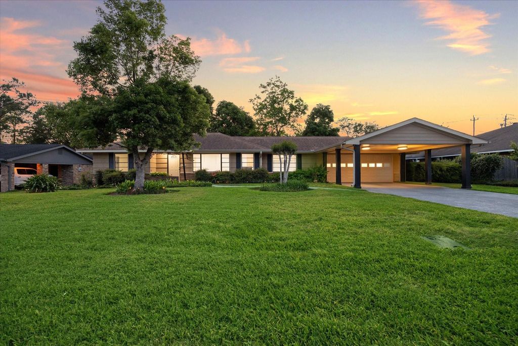 1309 Centennial Drive, Houston, TX 77055