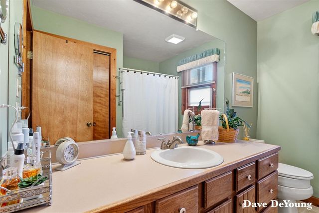 15877 Fendt Farm Road, Holland, MI 49424